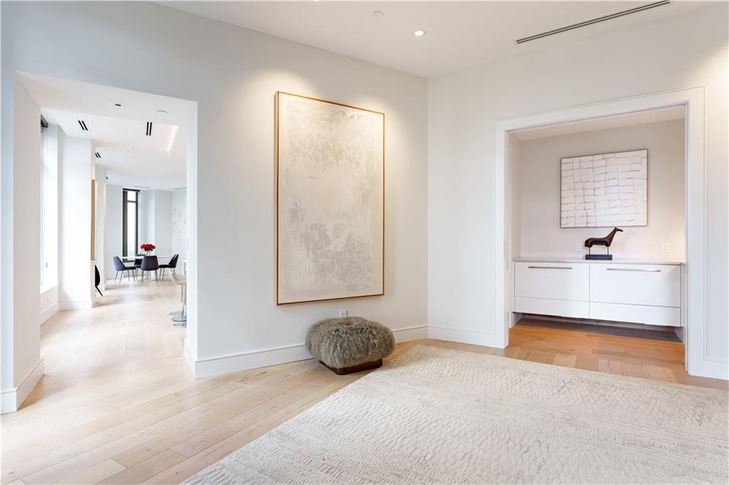 3376 Peachtree Rd #32A Atlanta, GA 30326