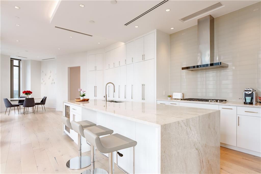 3376 Peachtree Rd #32A Atlanta, GA 30326