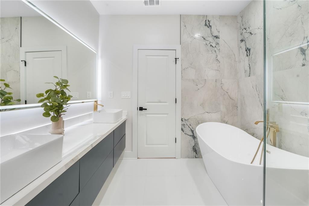 2689 Grand Isle Way Decatur, GA 30032