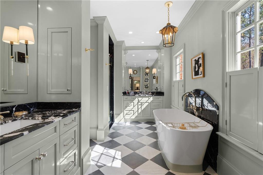 601 Townsend Pl Atlanta, GA 30327