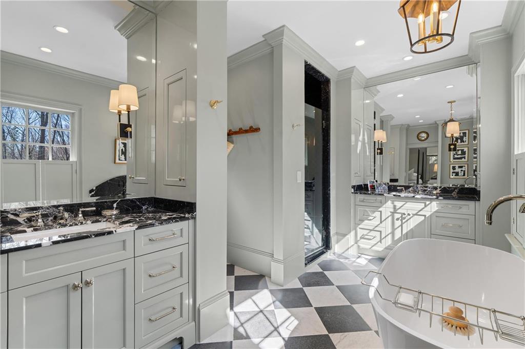 601 Townsend Pl Atlanta, GA 30327