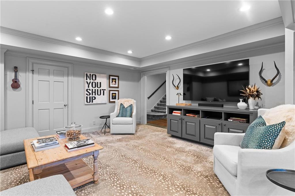 601 Townsend Pl Atlanta, GA 30327