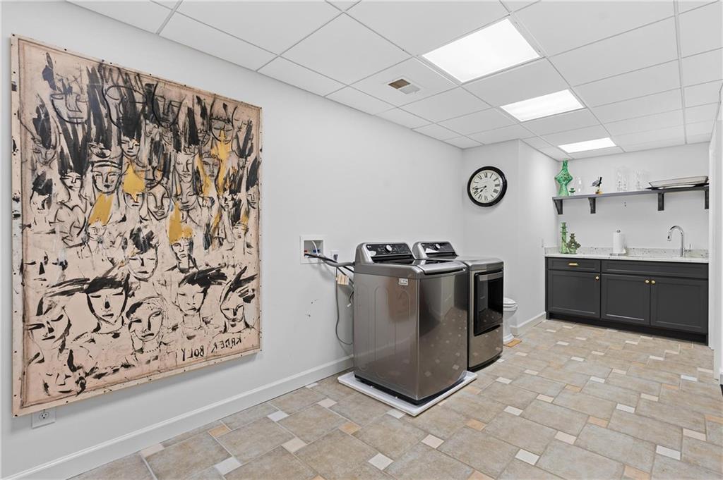 601 Townsend Pl Atlanta, GA 30327