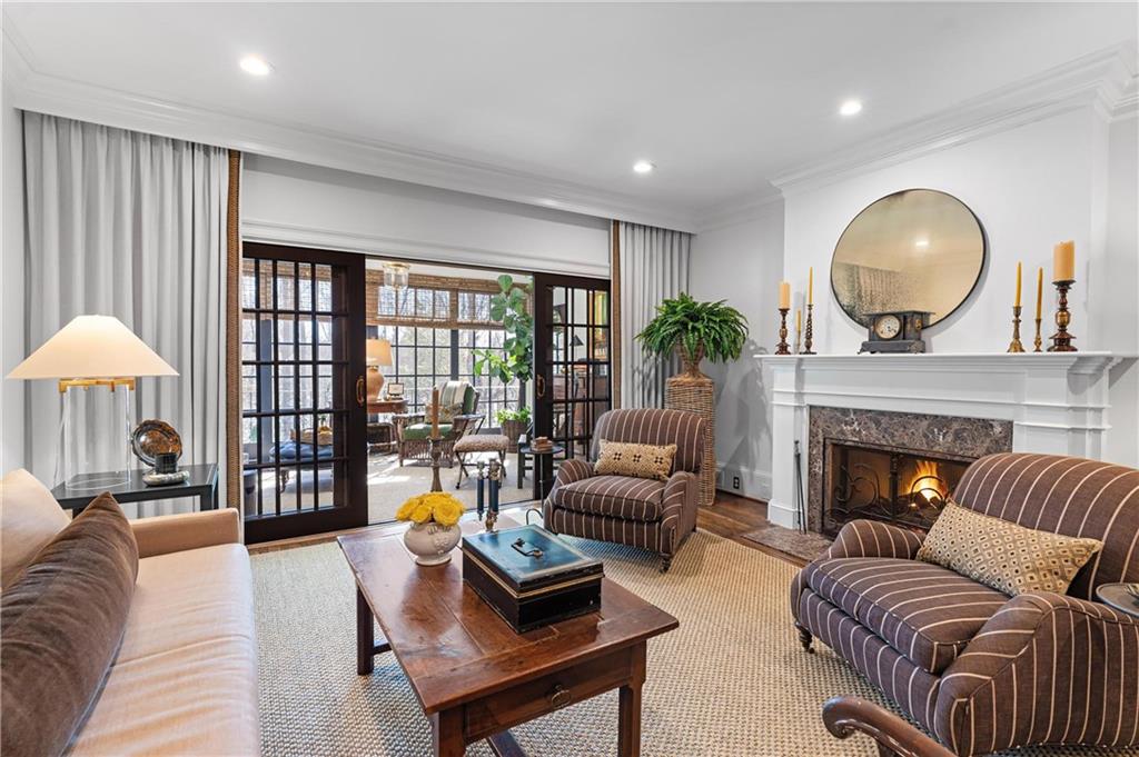 601 Townsend Pl Atlanta, GA 30327