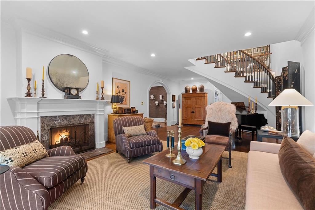 601 Townsend Pl Atlanta, GA 30327