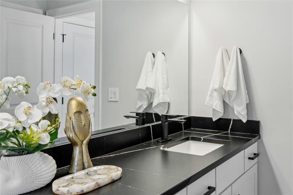 2090 Emmet Park Ln #425 Decatur, GA 30033