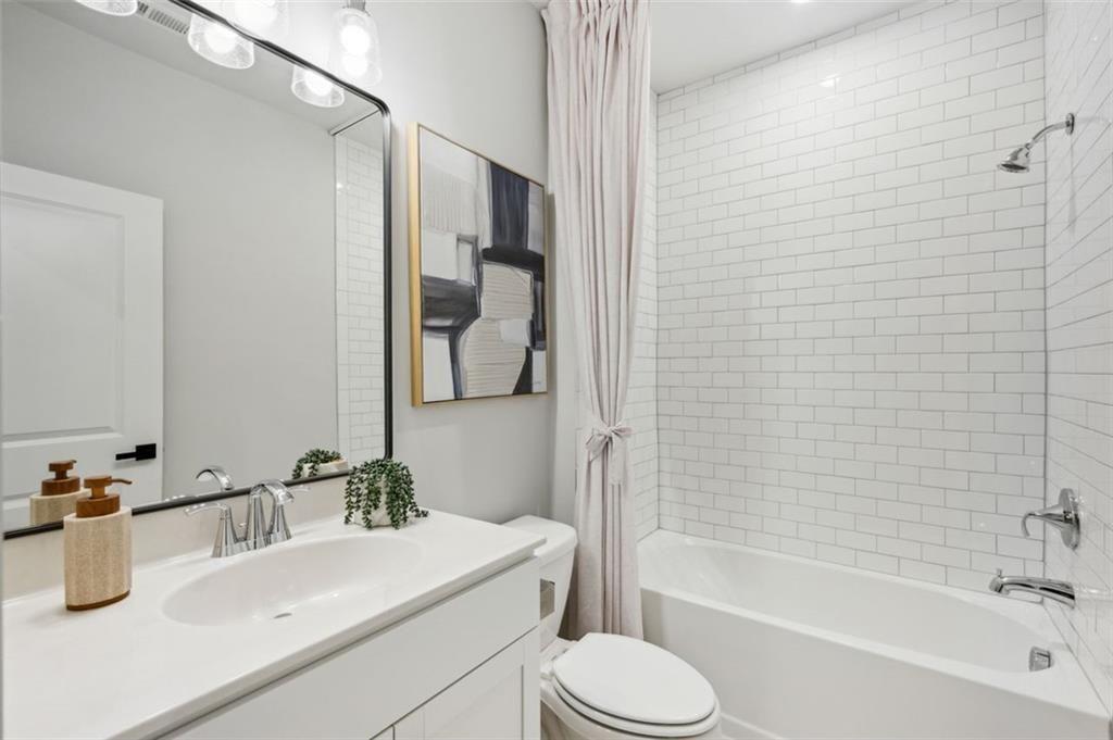 2090 Emmet Park Ln #425 Decatur, GA 30033