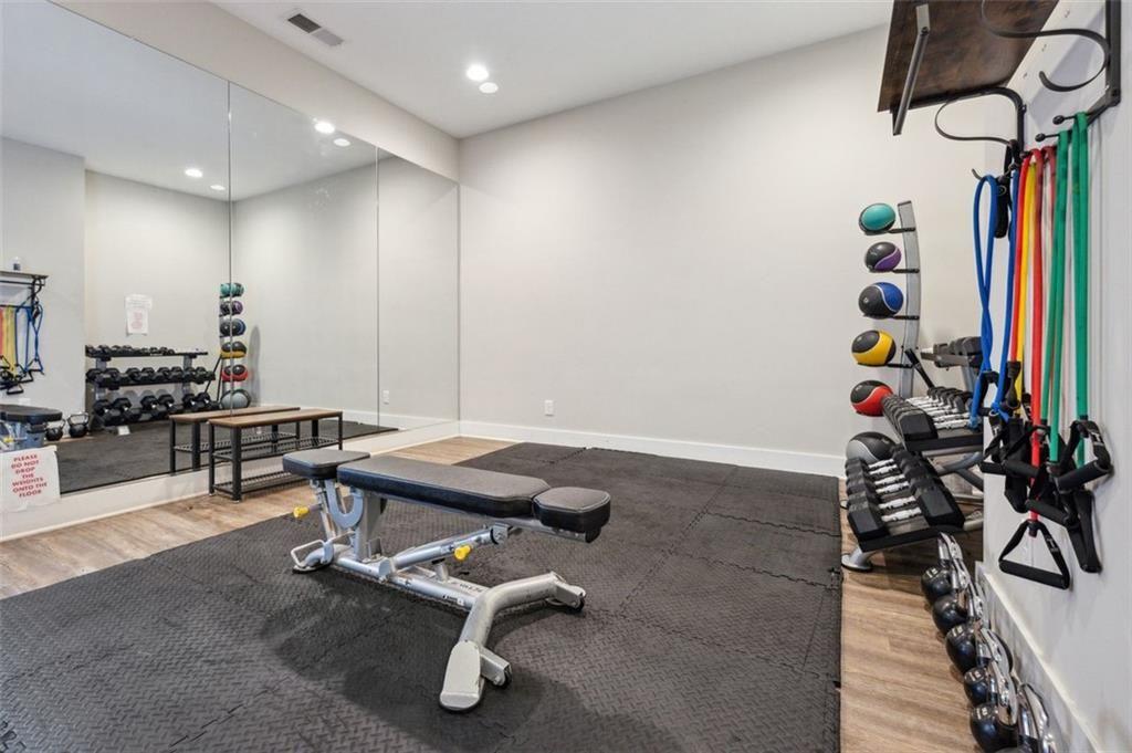 2090 Emmet Park Ln #425 Decatur, GA 30033