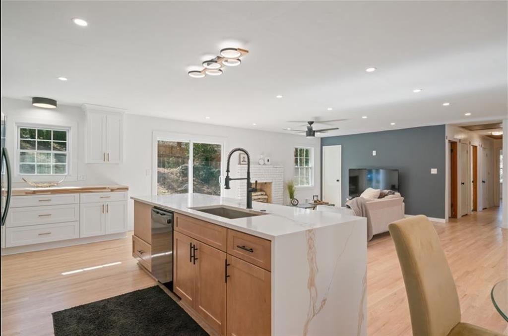 3390 Cedar Is Dr Atlanta, GA 30311