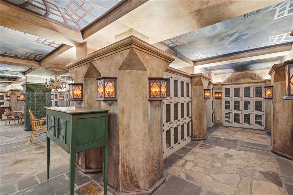 2660 Peachtree Rd #20D Atlanta, GA 30305