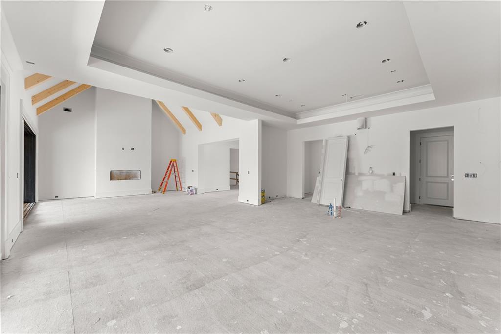 5071 Kings Close Alpharetta, GA 30004 5071 Kings Close Alpharetta, GA 30004