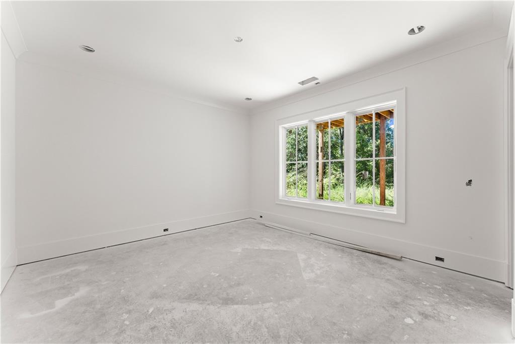 5071 Kings Close Alpharetta, GA 30004 5071 Kings Close Alpharetta, GA 30004