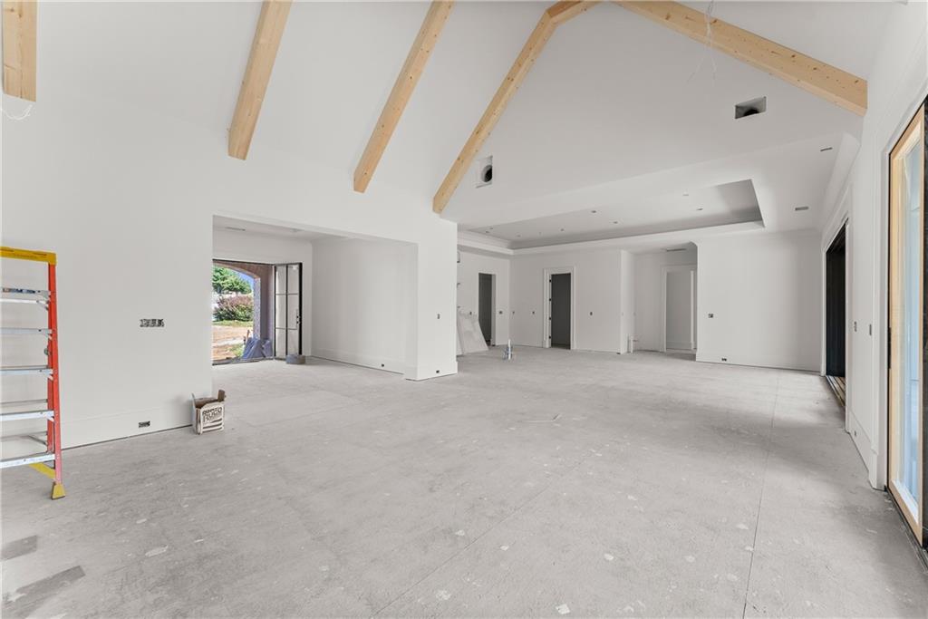 5071 Kings Close Alpharetta, GA 30004 5071 Kings Close Alpharetta, GA 30004