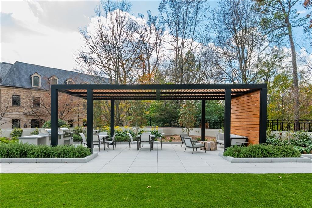 2660 Peachtree Rd #22E Atlanta, GA 30305