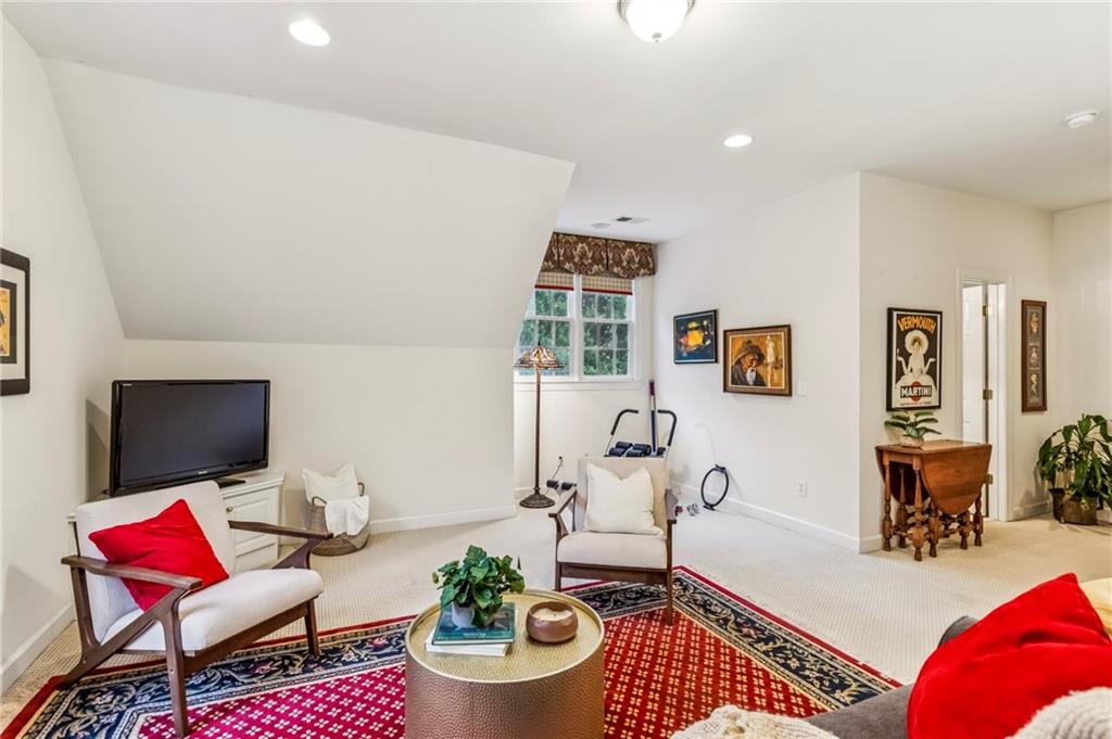 2289 Ivy Crst Ln Atlanta, GA 30339