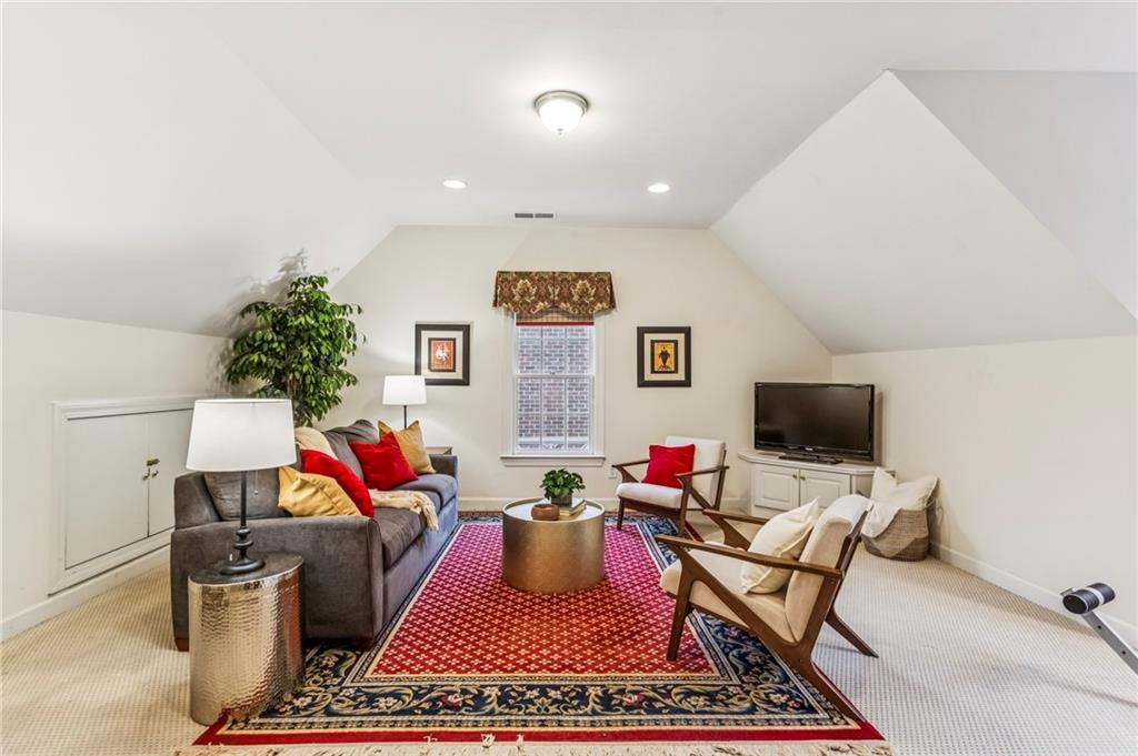 2289 Ivy Crst Ln Atlanta, GA 30339