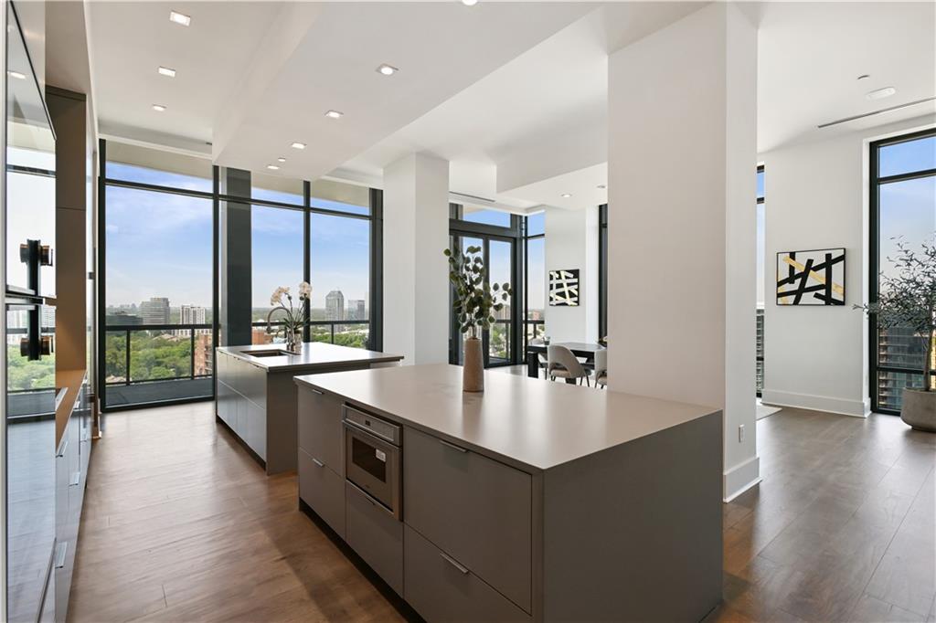 3107 Peachtree Rd #PH2003 Atlanta, GA 30305