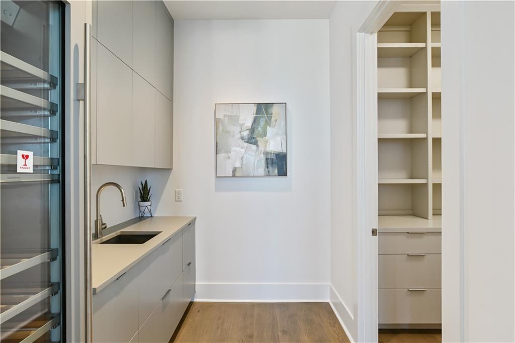 3107 Peachtree Rd #PH2003 Atlanta, GA 30305