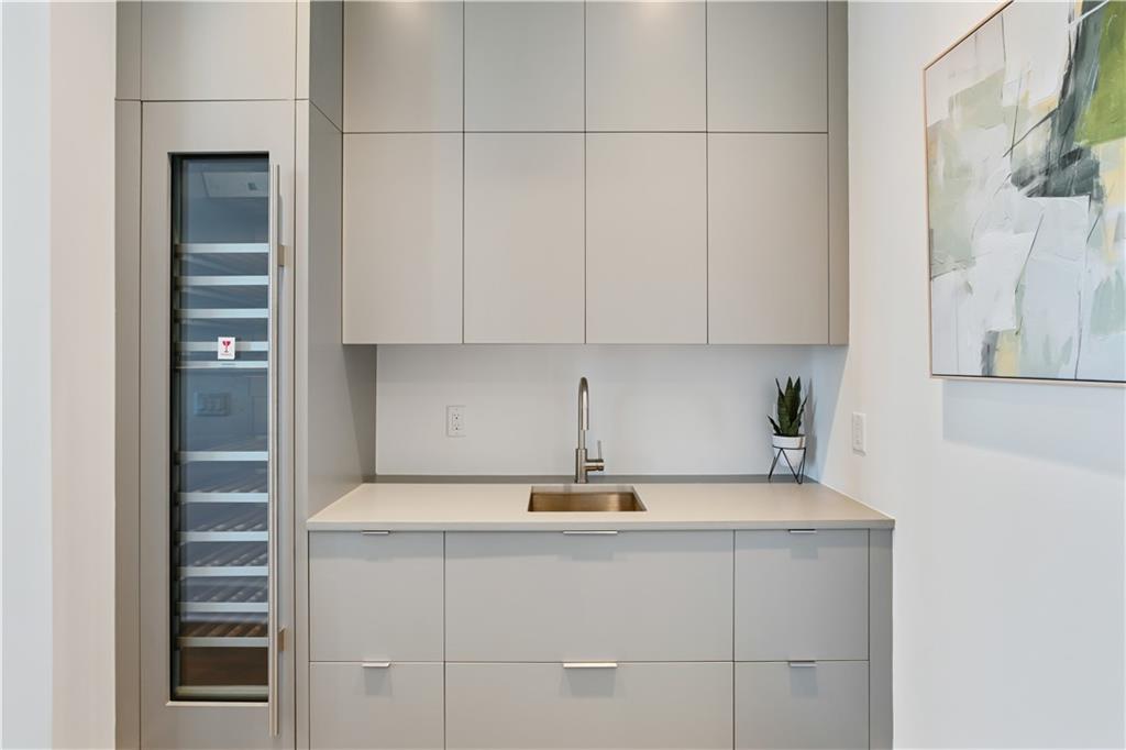 3107 Peachtree Rd #PH2003 Atlanta, GA 30305