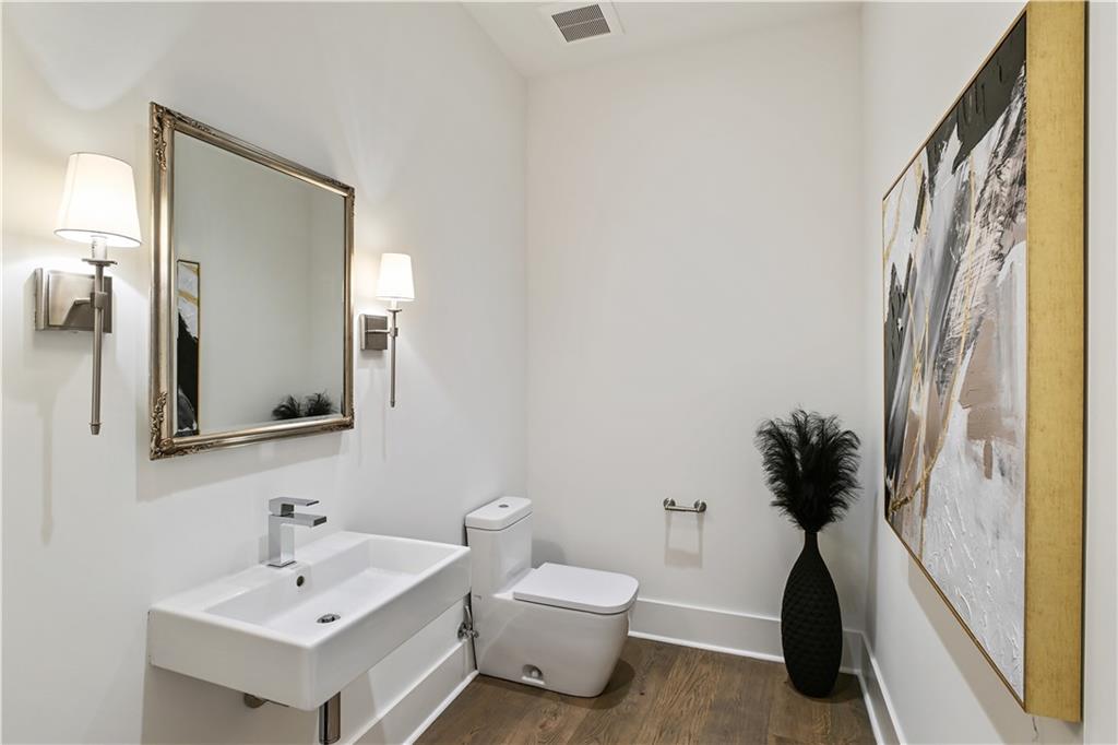 3107 Peachtree Rd #PH2003 Atlanta, GA 30305