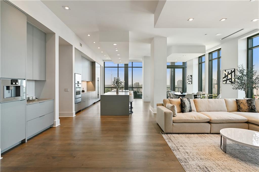 3107 Peachtree Rd #PH2003 Atlanta, GA 30305