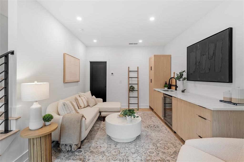 1165 Penny Ln Atlanta, GA 30329