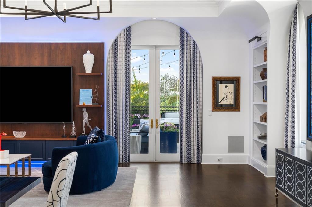 3286 Northside Pkwy #PH2 Atlanta, GA 30327