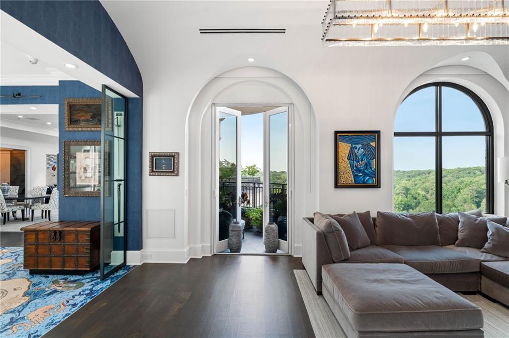 3286 Northside Pkwy #PH2 Atlanta, GA 30327