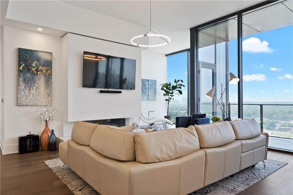 788 W Marietta St #1803 Atlanta, GA 30318