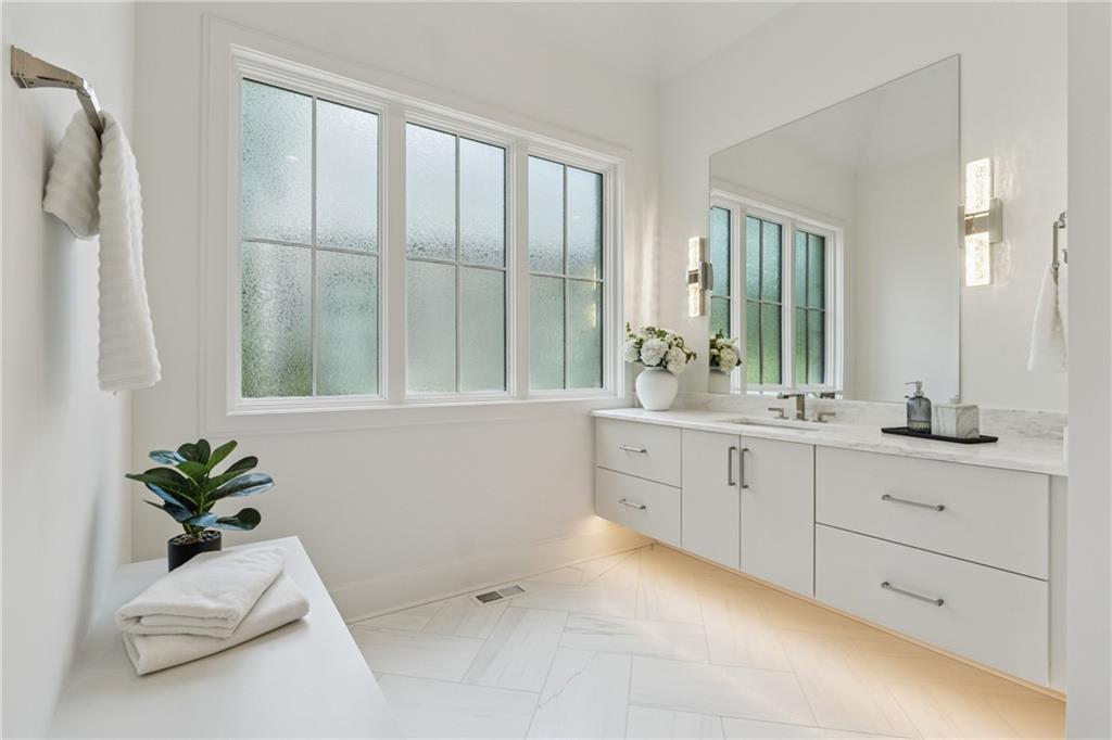 4020 Cottage Park Ct Alpharetta, GA 30004 4020 Cottage Park Ct Alpharetta, GA 30004