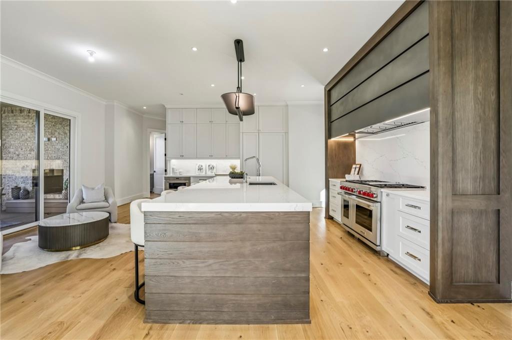 825 Kenry Ct Atlanta, GA 30342