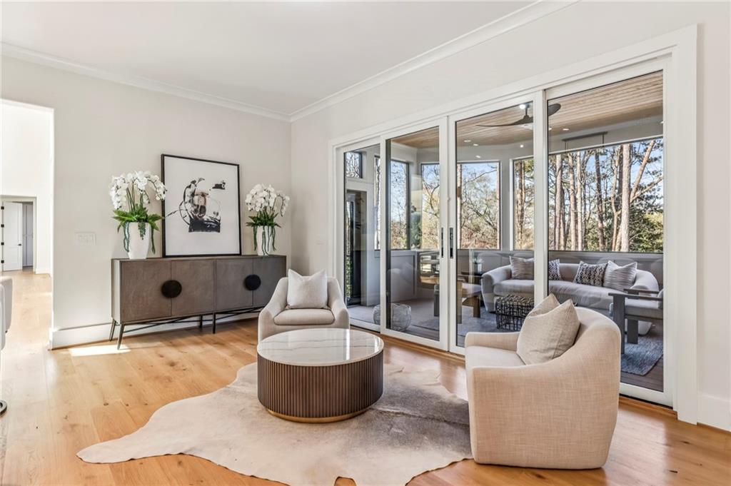 825 Kenry Ct Atlanta, GA 30342