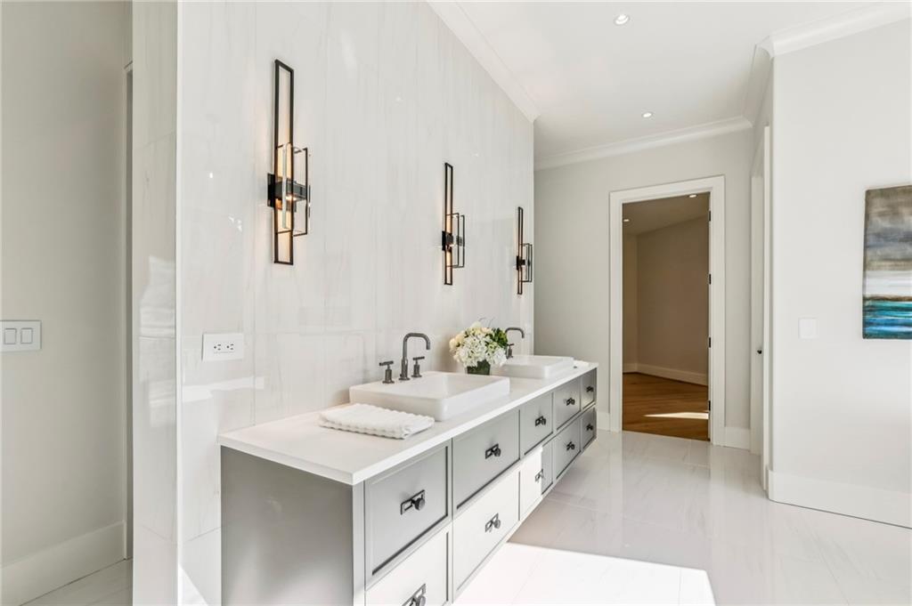 825 Kenry Ct Atlanta, GA 30342