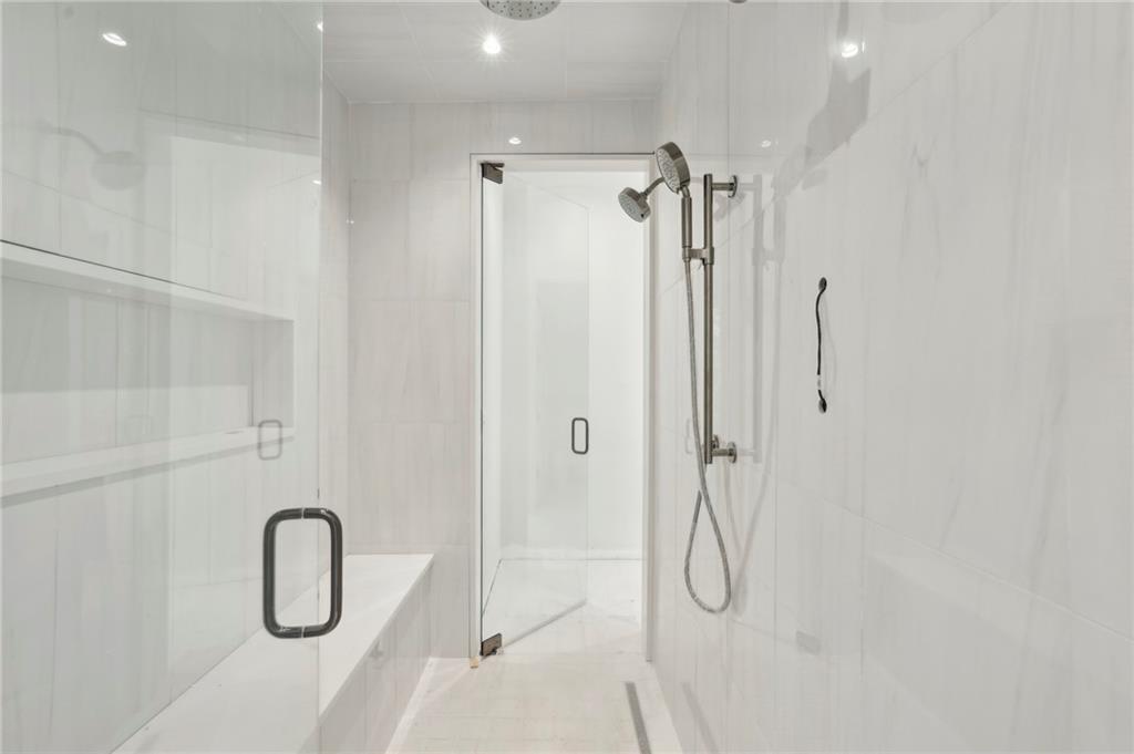 825 Kenry Ct Atlanta, GA 30342