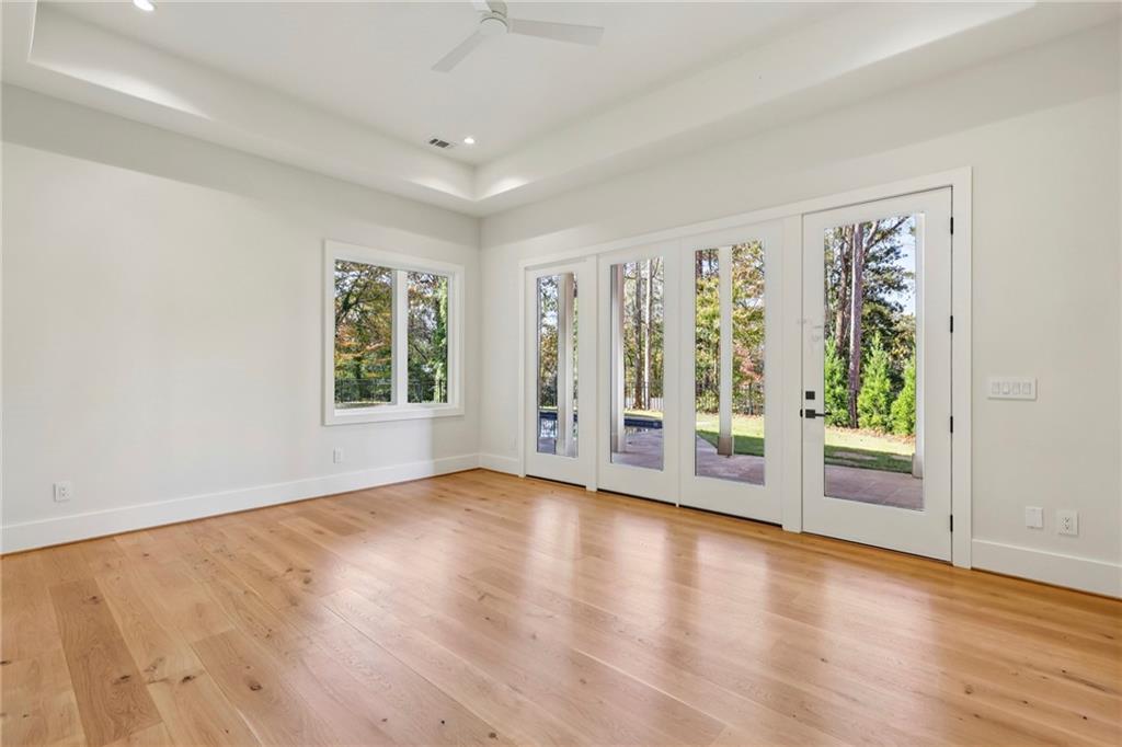 825 Kenry Ct Atlanta, GA 30342