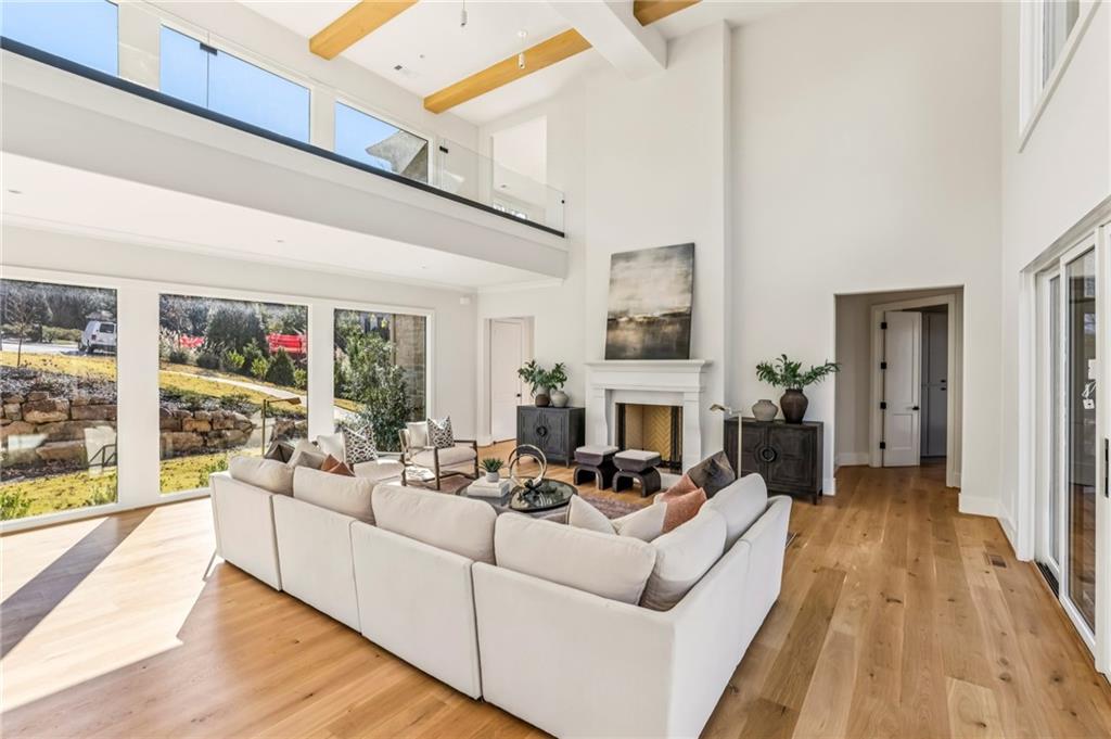 825 Kenry Ct Atlanta, GA 30342