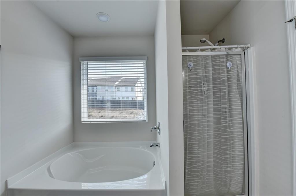 120 Buckingham Ln Hoschton, GA 30548