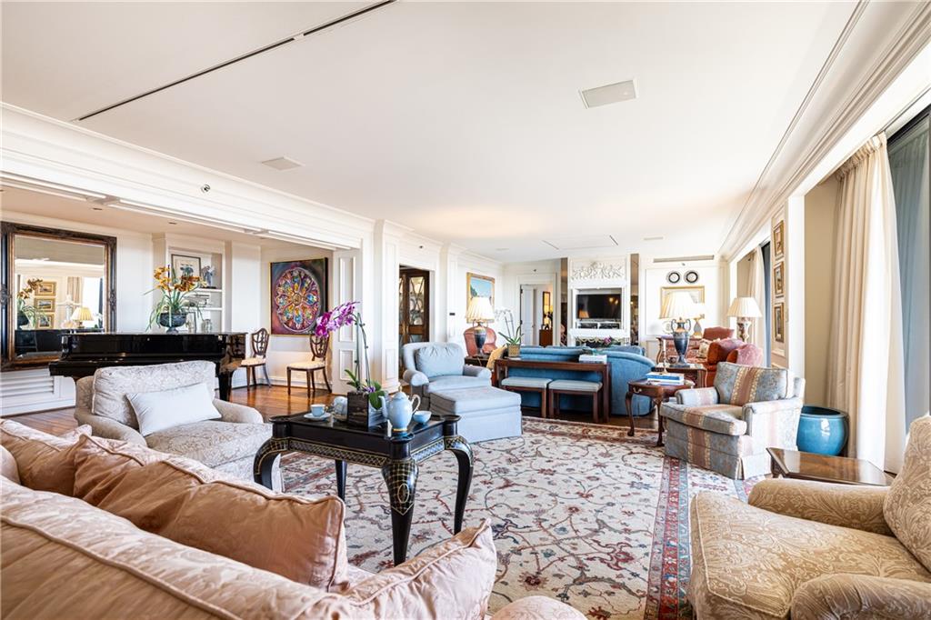 2660 Peachtree Rd #37G Atlanta, GA 30305