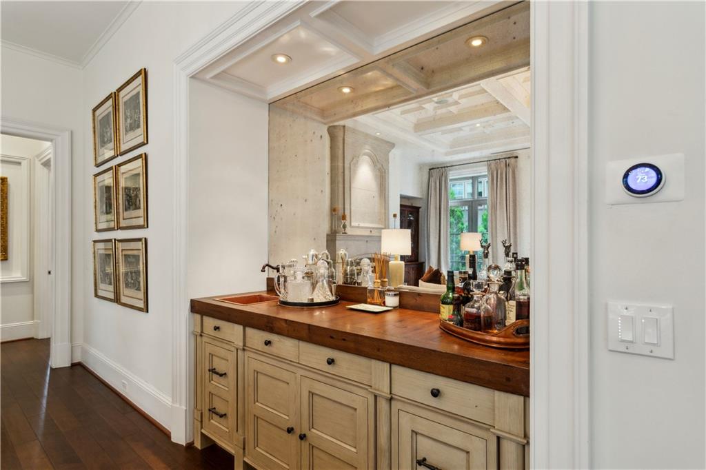 2440 Peachtree Rd #6 Atlanta, GA 30305