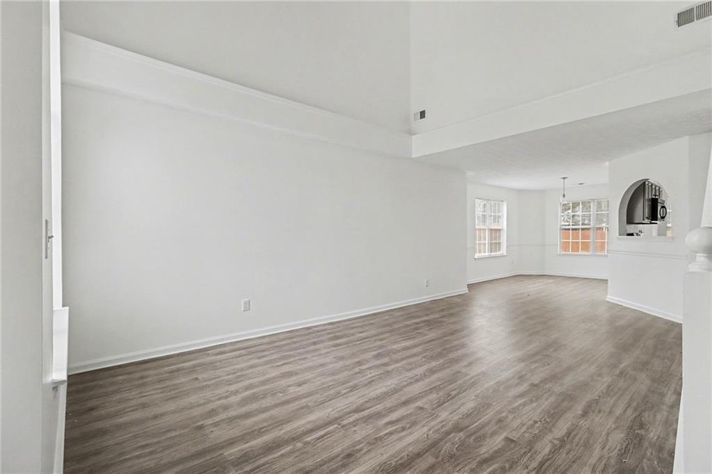 5863 Three Lks Dr Atlanta, GA 30349