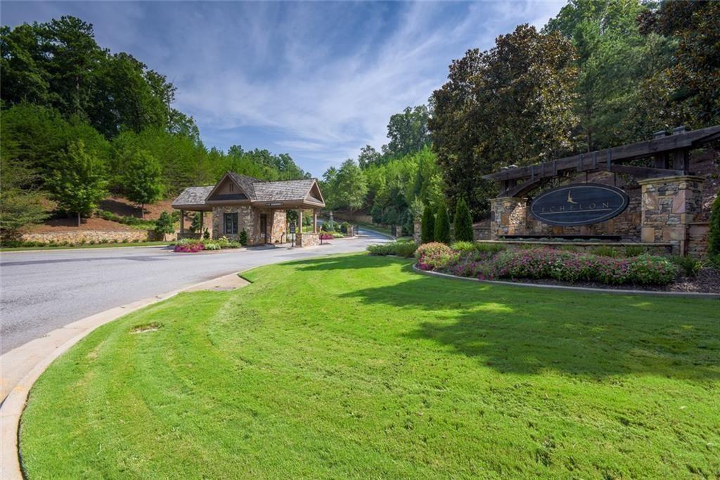 241 TRADITIONS Dr Alpharetta, GA 30004 241 TRADITIONS Dr Alpharetta, GA 30004