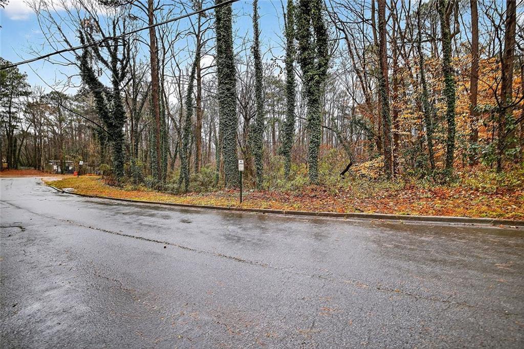 01 Glenview Dr Atlanta, GA 30331