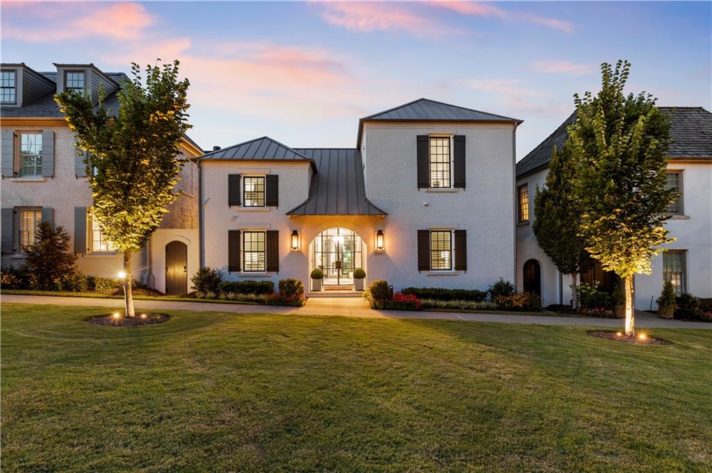 211 N Esplanade Alpharetta, GA 30009 211 N Esplanade Alpharetta, GA 30009