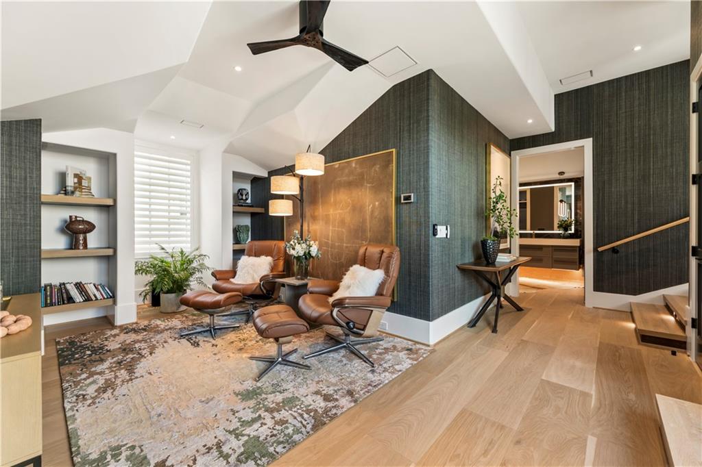 211 N Esplanade Alpharetta, GA 30009 211 N Esplanade Alpharetta, GA 30009