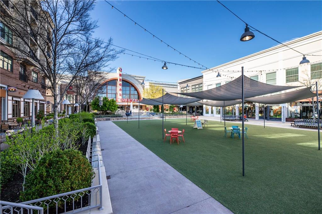 211 N Esplanade Alpharetta, GA 30009 211 N Esplanade Alpharetta, GA 30009
