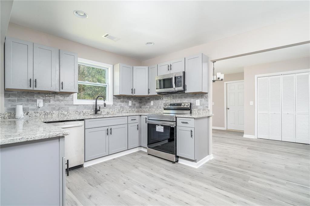 665 S Eugenia Pl Atlanta, GA 30318