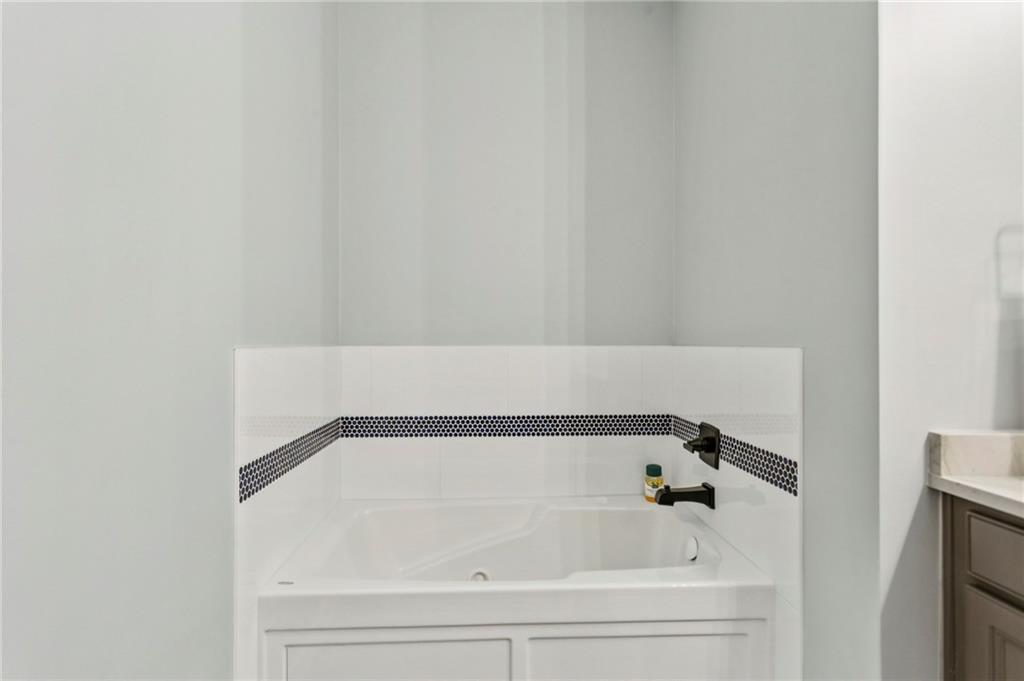 1972 Cobblestone Cir Atlanta, GA 30319