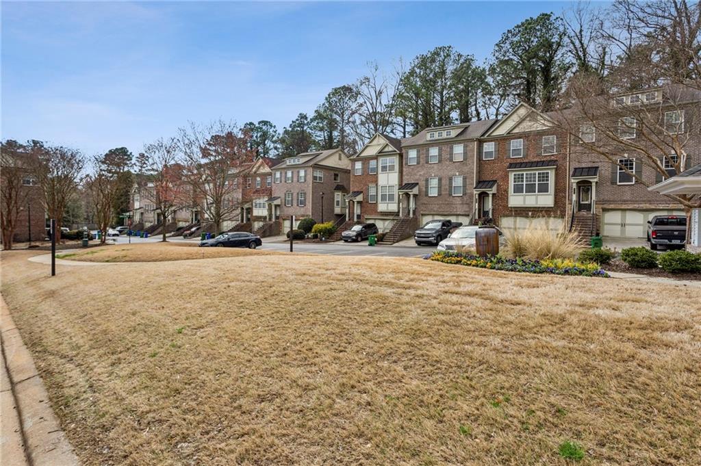 1972 Cobblestone Cir Atlanta, GA 30319