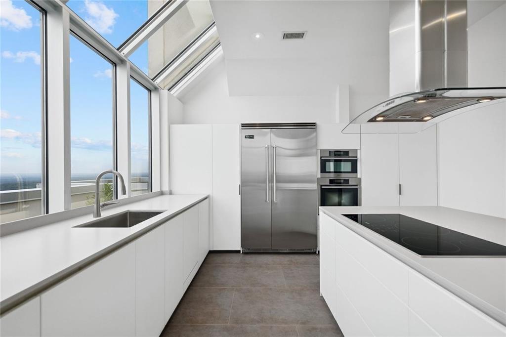 2828 Peachtree Rd #P 3300 Atlanta, GA 30305