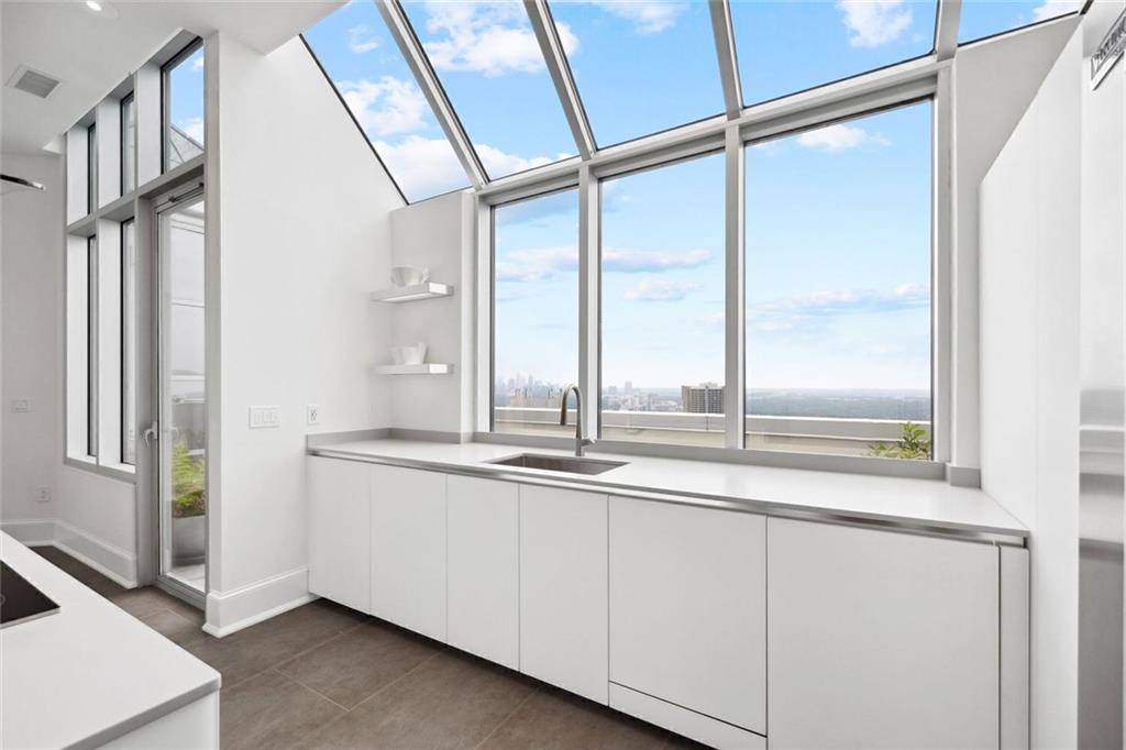 2828 Peachtree Rd #P 3300 Atlanta, GA 30305